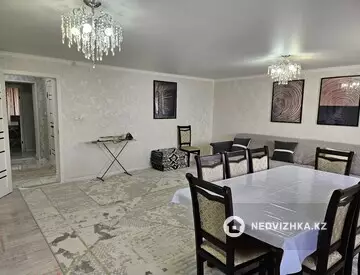 2-комнатная квартира, этаж 3 из 4, 82 м², Посуточно