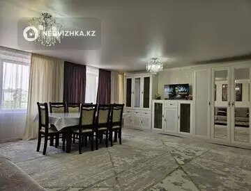 2-комнатная квартира, этаж 3 из 4, 82 м², Посуточно