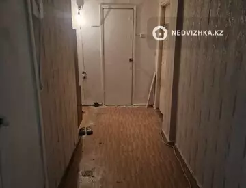 4-комнатная квартира, этаж 1 из 5, 98 м²