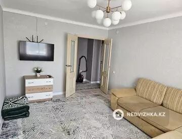 2-комнатная квартира, этаж 3 из 5, 62 м², Посуточно