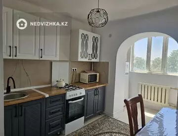 2-комнатная квартира, этаж 3 из 5, 62 м², Посуточно