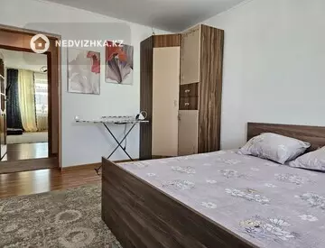 2-комнатная квартира, этаж 4 из 5, 54 м², Посуточно