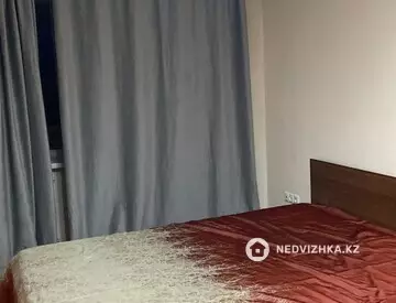 3-комнатная квартира, этаж 4 из 8, 100 м², На длительный срок