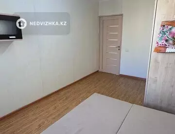 Подселение, 2 комн., 54 м²