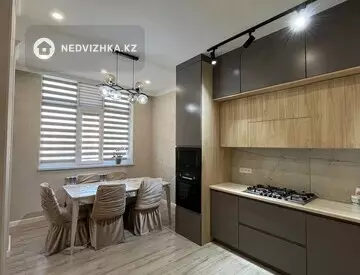 4-комнатная квартира, этаж 2 из 10, 127 м²