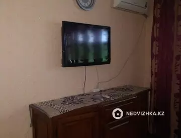 1-комнатная квартира, этаж 3 из 5, 40 м², На длительный срок