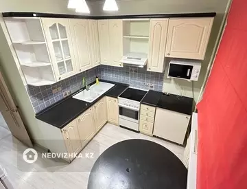 4-комнатная квартира, этаж 1 из 5, 85 м², На длительный срок