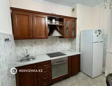 1-комнатная квартира, этаж 8 из 9, 57 м²