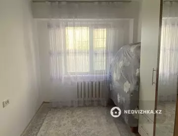4-комнатная квартира, этаж 4 из 5, 58 м²
