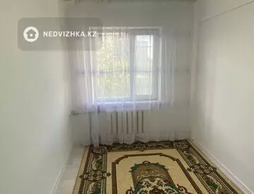 4-комнатная квартира, этаж 4 из 5, 58 м²