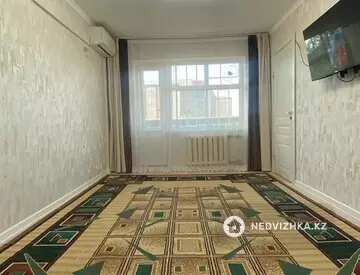4-комнатная квартира, этаж 4 из 5, 58 м²