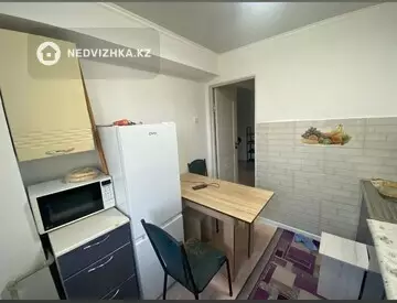 4-комнатная квартира, этаж 4 из 5, 58 м²