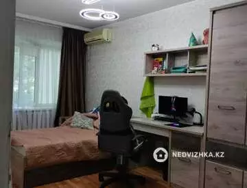 4-комнатная квартира, этаж 3 из 5, 78 м²