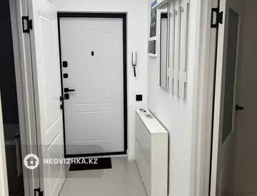 1-комнатная квартира, этаж 2 из 9, 40 м², На длительный срок