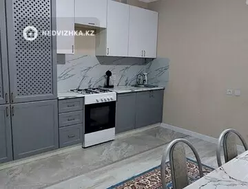 1-комнатная квартира, этаж 3 из 5, 47 м², Посуточно