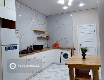 1-комнатная квартира, этаж 4 из 5, 50 м², Посуточно