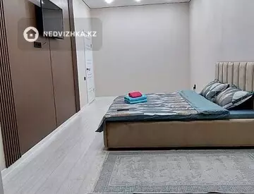 1-комнатная квартира, этаж 4 из 5, 50 м², Посуточно