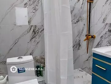 1-комнатная квартира, этаж 4 из 5, 50 м², Посуточно