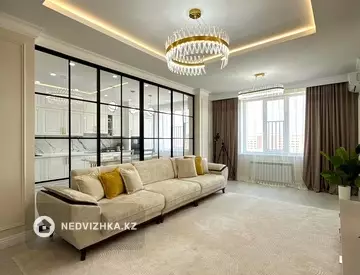 4-комнатная квартира, этаж 7 из 9, 120 м²