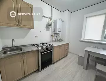 1-комнатная квартира, этаж 4 из 5, 40 м², На длительный срок