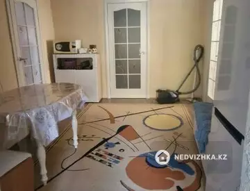 7-комнатный дом, 8 соток, 100 м²