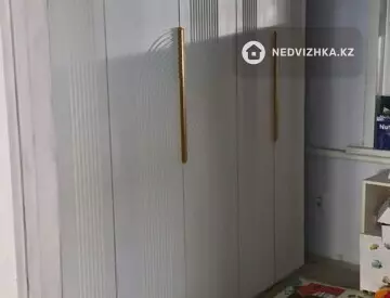 7-комнатный дом, 8 соток, 100 м²
