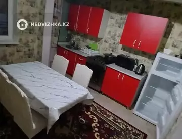 2-комнатная квартира, этаж 2 из 5, 52 м², Посуточно