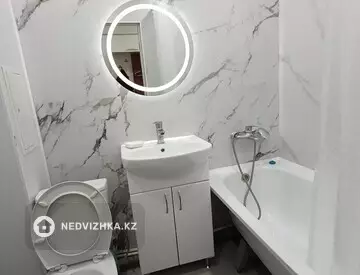4-комнатная квартира, этаж 2 из 5, 38 м², Посуточно