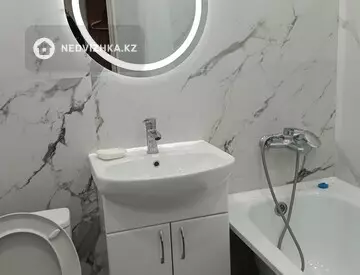 4-комнатная квартира, этаж 2 из 5, 38 м², Посуточно
