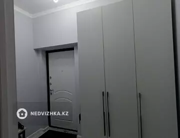 1-комнатная квартира, этаж 1 из 12, 40 м²