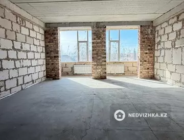 2-комнатная квартира, этаж 3 из 6, 60 м²