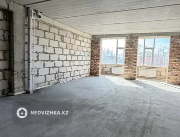 2-комнатная квартира, этаж 3 из 6, 60 м²