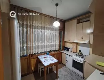 2-комнатная квартира, этаж 7 из 8, 58 м², На длительный срок
