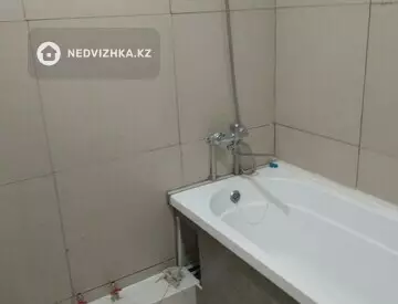 3-комнатная квартира, этаж 4 из 12, 99 м²