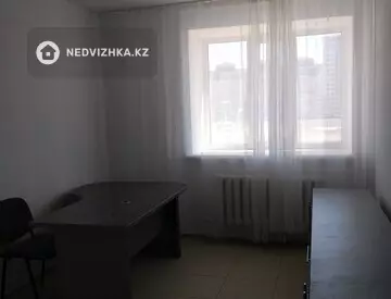 3-комнатная квартира, этаж 4 из 12, 99 м²