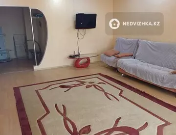 3-комнатная квартира, этаж 8 из 8, 130 м², Посуточно
