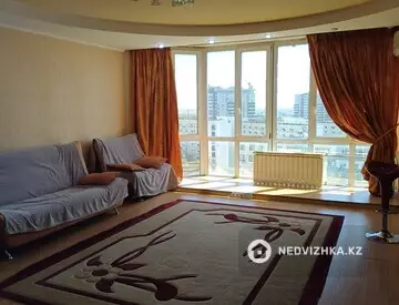 3-комнатная квартира, этаж 8 из 8, 130 м², Посуточно
