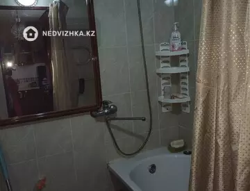 2-комнатная квартира, этаж 4 из 9, 54 м², Посуточно