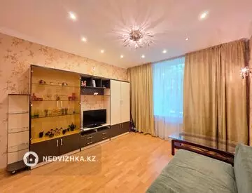 2-комнатная квартира, этаж 1 из 4, 45 м², На длительный срок