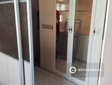1-комнатная квартира, этаж 3 из 5, 37 м², На длительный срок