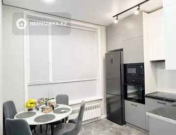 2-комнатная квартира, этаж 3 из 16, 60 м²