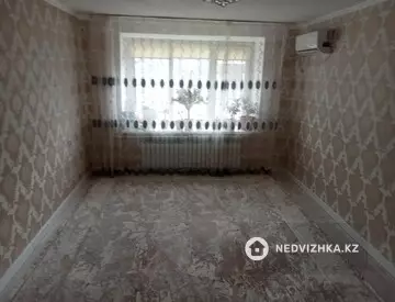 2-комнатная квартира, этаж 1 из 5, 49 м²