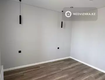 2-комнатная квартира, этаж 13 из 14, 42 м²