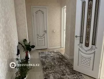2-комнатная квартира, этаж 3 из 3, 60 м²