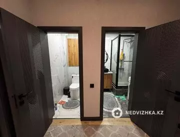 2-комнатная квартира, этаж 4 из 10, 77 м²