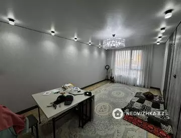 2-комнатная квартира, этаж 4 из 10, 77 м²