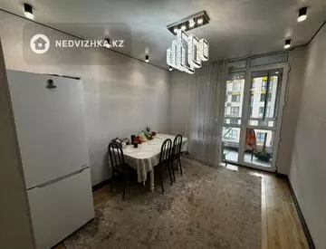2-комнатная квартира, этаж 4 из 10, 77 м²