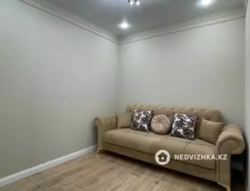 2-комнатная квартира, этаж 3 из 10, 44 м²