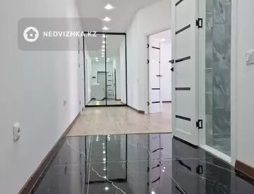 3-комнатная квартира, этаж 2 из 5, 101 м²