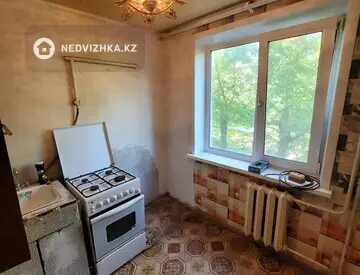 2-комнатная квартира, этаж 3 из 5, 42 м²